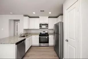 8007 Burnt Orchid, Houston, TX 77016 - Photo 3