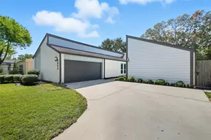2006 Woodland Springs St, Houston, TX 77077 - Photo 3