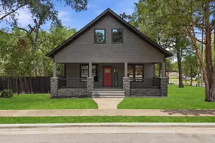 915 N Roberson St, Conroe, TX 77301 - Photo 1