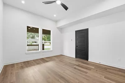 915 North Roberson St, Conroe, TX 77301 - Photo 17