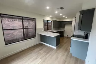 11831 Oak Meadow Dr, Meadows Place, TX 77477 - Photo 5