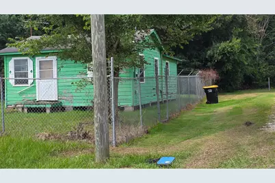 1317 Main Street, Anahuac, TX 77514 - Photo 5
