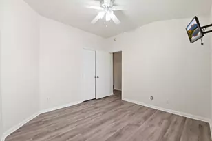 2526 Hidden Park Ln, Conroe, TX 77385 - Photo 35