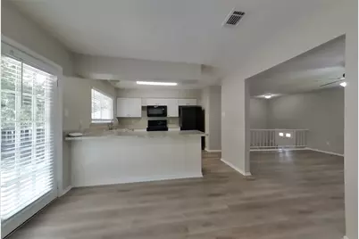 8610 Pine Shores Drive, Humble, TX 77346 - Photo 5