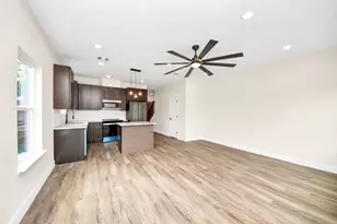 13513 Segrest Dr, Houston, TX 77047 - Photo 5