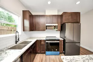 13513 Segrest Dr, Houston, TX 77047 - Photo 11