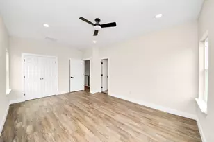 13513 Segrest Dr, Houston, TX 77047 - Photo 21
