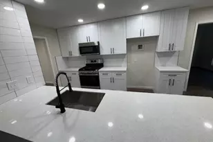 5507 Greenhill Forest Dr, Houston, TX 77088 - Photo 5