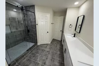 5507 Greenhill Forest Drive, Houston, TX 77088 - Photo 9