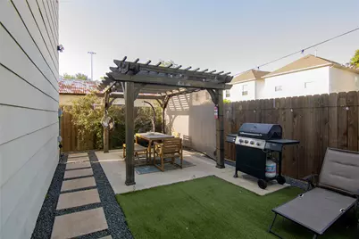 2306 Wipprecht Street, Houston, TX 77020 - Photo 9