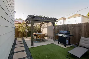 2306 Wipprecht St, Houston, TX 77020 - Photo 9
