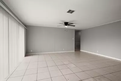 4426 Brookfield Drive, Houston, TX 77045 - Photo 9