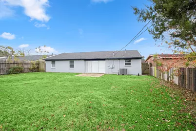 4426 Brookfield Drive, Houston, TX 77045 - Photo 23