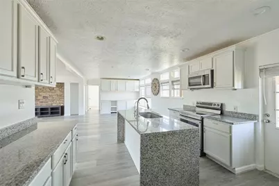 928 Coen Road, Rosharon, TX 77583 - Photo 9