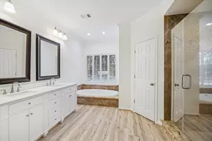 2526 Stephens Grant Dr, Sugar Land, TX 77479 - Photo 11