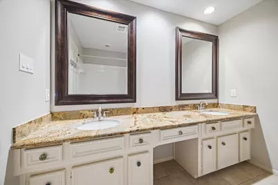 2526 Stephens Grant Drive, Sugar Land, TX 77479 - Photo 13