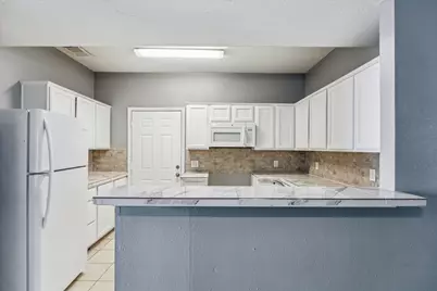 4340 Phlox Street #A/B, Houston, TX 77051 - Photo 9