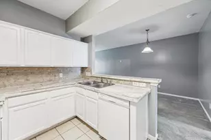 4340 Phlox St, Houston, TX 77051 - Photo 11