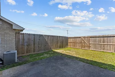 105 Green Isle Ave Avenue #105, Dickinson, TX 77539 - Photo 13