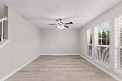 105 Green Isle Ave Avenue #105, Dickinson, TX 77539 - Photo 9