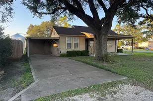 600 Hackberry St, Louise, TX 77455 - Photo 7