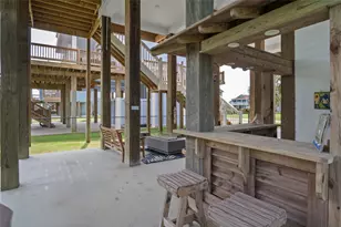 2630 Breaker Dr, Crystal Beach, TX 77650 - Photo 11