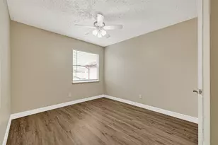 12322 Meadow Ridge Dr, Stafford, TX 77477 - Photo 27