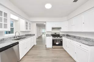 13406 Melcher Dr, Houston, TX 77045 - Photo 17