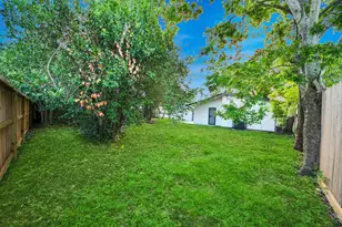 13406 Melcher Dr, Houston, TX 77045 - Photo 35