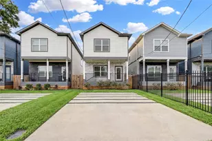 1829 Dewalt St, Houston, TX 77088 - Photo 3