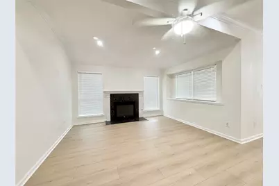 236 Almond Drive, Lake Jackson, TX 77566 - Photo 7