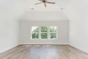 7715 S Fall Run Xing, Houston, TX 77055 - Photo 17