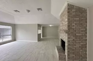 11807 S Youngwood Ln, Houston, TX 77043 - Photo 5