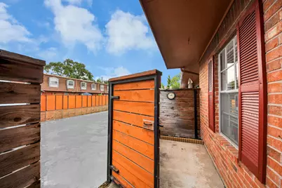 9303 Hammerly Boulevard #402, Houston, TX 77080 - Photo 31