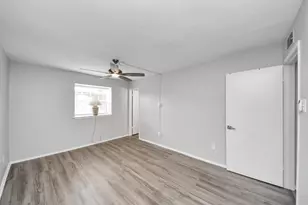 9303 Hammerly Blvd, Houston, TX 77080 - Photo 21