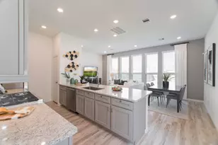 438 Lake Day Dr, Conroe, TX 77304 - Photo 9