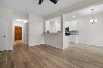 13 E Willowwood Court, The Woodlands, TX 77381 - Photo 15