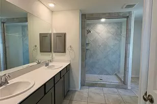 215 Club Crest Ln, Houston, TX 77009 - Photo 13