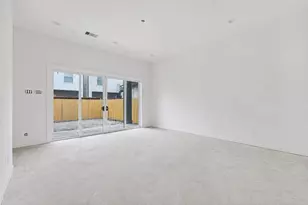 112 E 27th St, Houston, TX 77008 - Photo 9