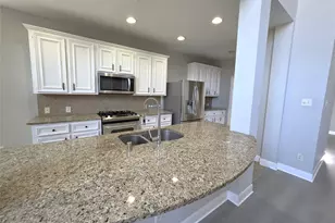2813 Arbor Brook Ln, Pearland, TX 77584 - Photo 9
