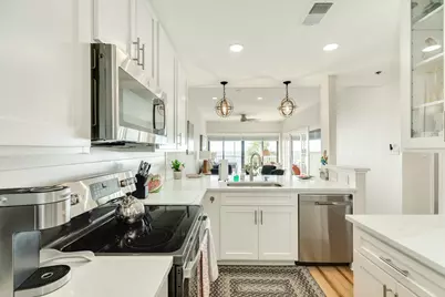 7700 Seawall Boulevard #302, Galveston, TX 77551 - Photo 9