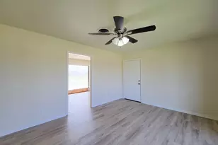 133 S Yaupon St, Lake Jackson, TX 77566 - Photo 29