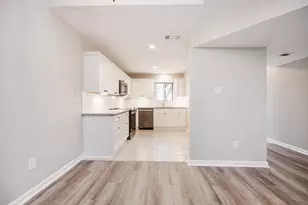 5005 Georgi Ln, Houston, TX 77092 - Photo 7
