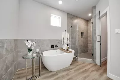 5806 Francis Oak Place, Houston, TX 77091 - Photo 33