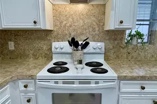 1880 Saxony Ln, Houston, TX 77058 - Photo 17