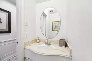 1880 Saxony Ln, Houston, TX 77058 - Photo 13