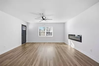 8115 Betty Boop Street, Houston, TX 77028 - Photo 9