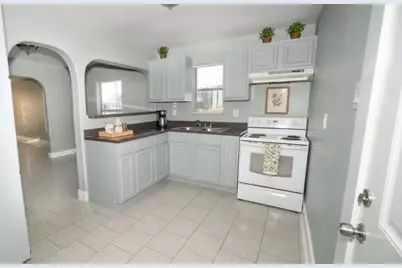 4826 Bristol Street, Houston, TX 77009 - Photo 5