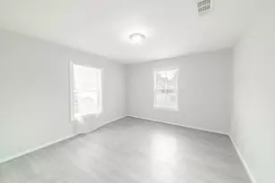 6307 Westover St, Houston, TX 77087 - Photo 9