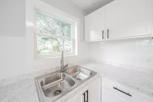 6307 Westover St, Houston, TX 77087 - Photo 13